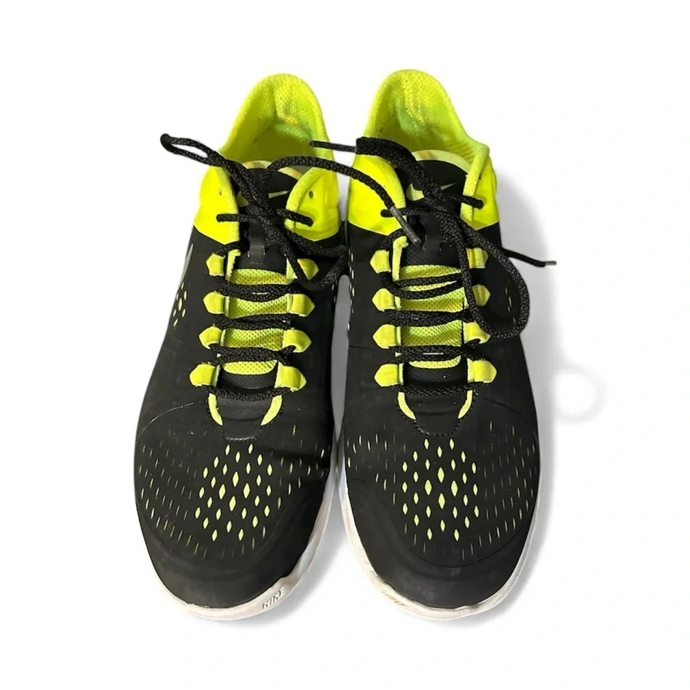 Nike dynamic shoes